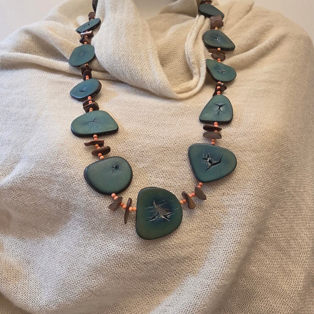 Vintage Boho Tagua Nut Necklace Teal 30" Handmade Teal & Green Vegetable Boho - Picture 2 of 5